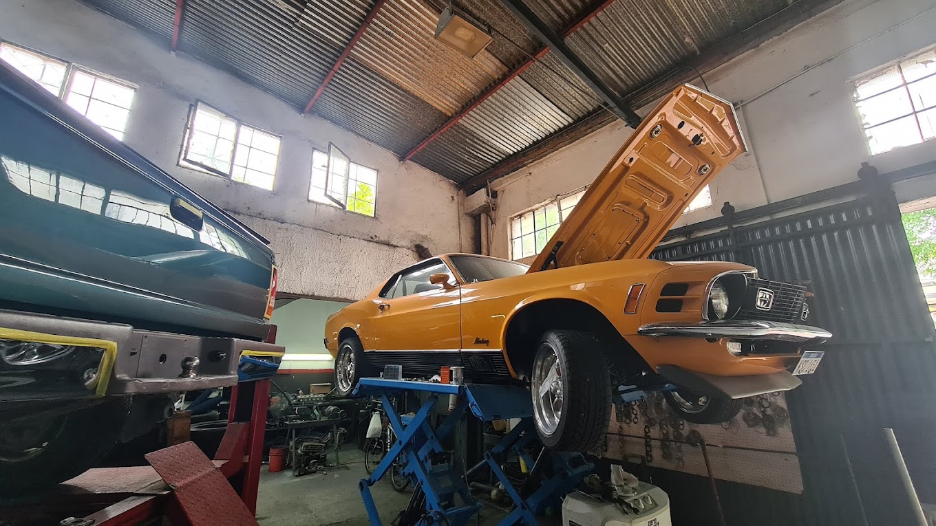 Mustang en el taller